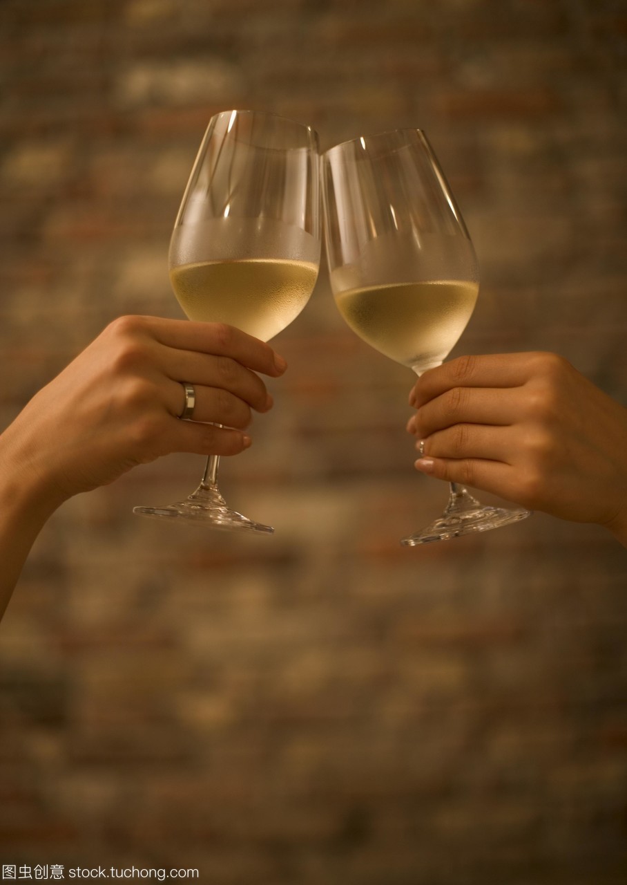 敬酒與白葡萄酒